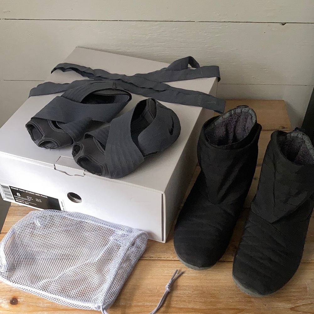 Women’s Nike Studio Mid Pack Shoes
